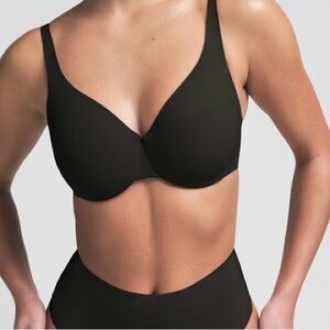 SKIMS Classic Black Underwire Bra